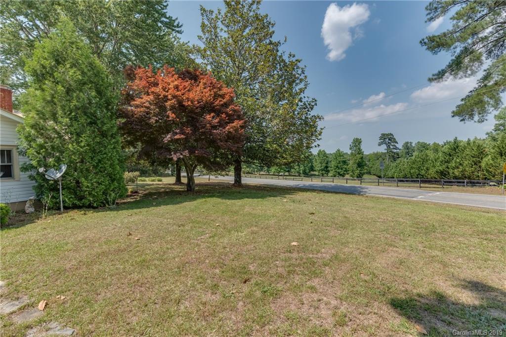 2500 Golf Course Road Columbus, NC 28722 - Photo 8 of 22