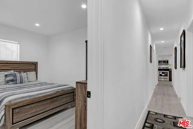 $1,575,000 | 3206 West 27th Street, Los Angeles, CA 90018