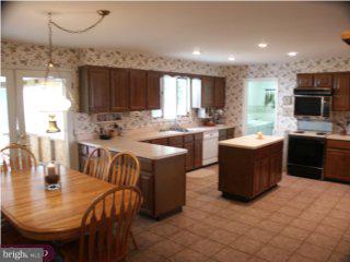 18 Hill Road Mohnton, PA 19540 - Photo 4 of 6