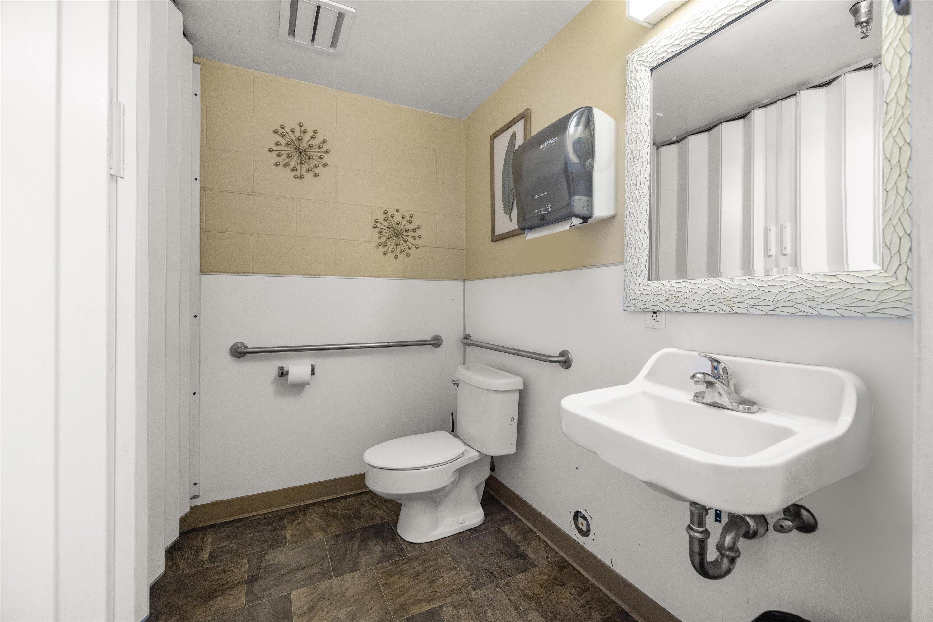 Undisclosed Address Carpinteria, CA 93013 - Photo 11 of 16 10-7L5A9430