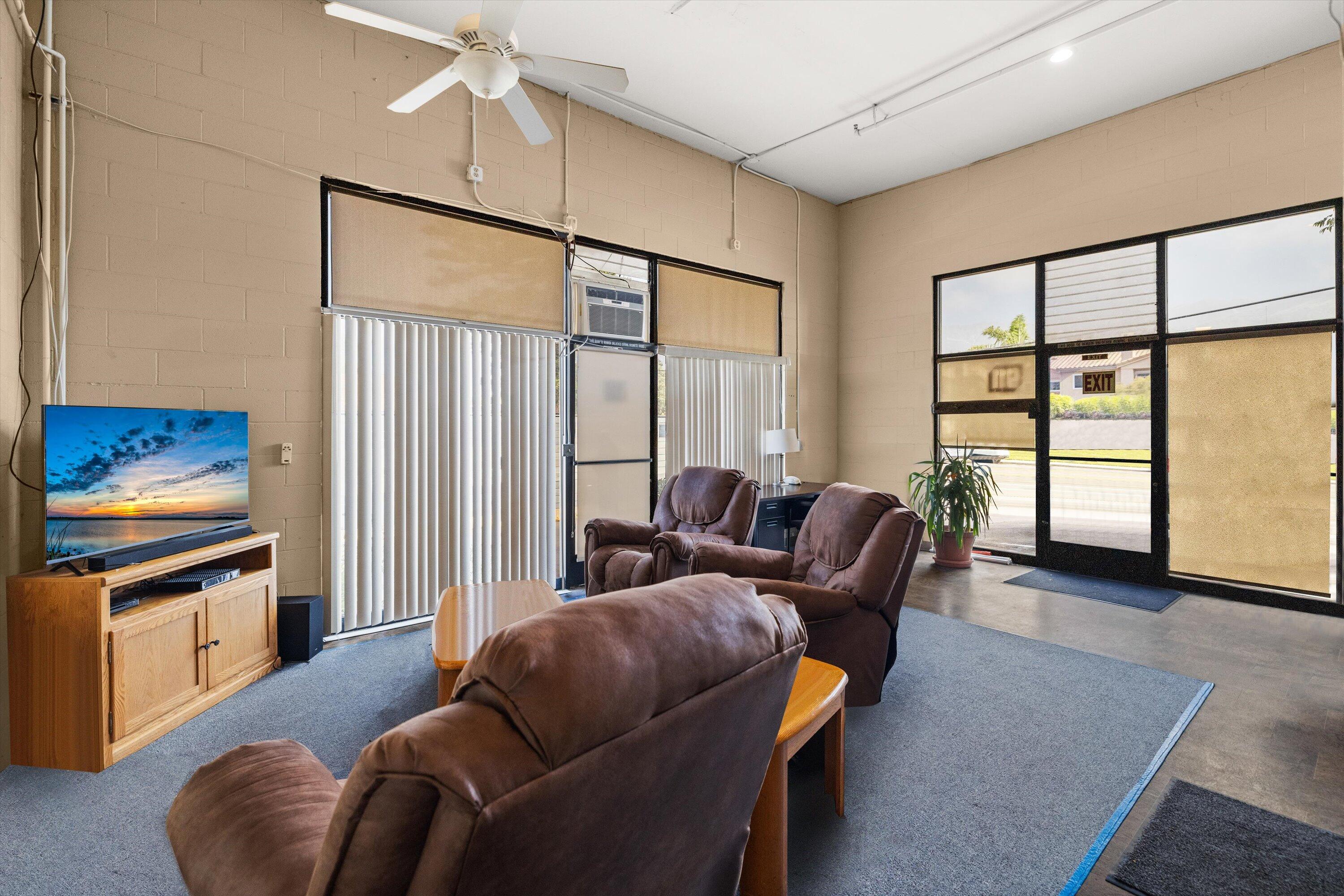 Undisclosed Address Carpinteria, CA 93013 - Photo 5 of 16 04-7L5A9464