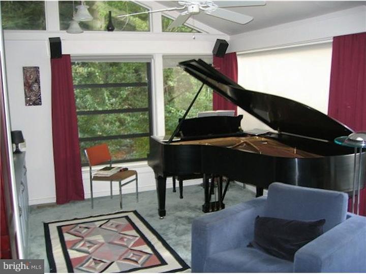 313 Laurel Woods Road Landenberg, PA 19350 - Photo 2 of 25 Great Room