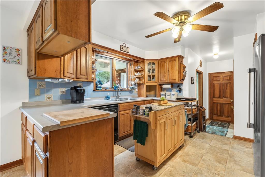 389 Kriess Road Renfrew, PA 16053 - Photo 9 of 49 Gallery Image 9