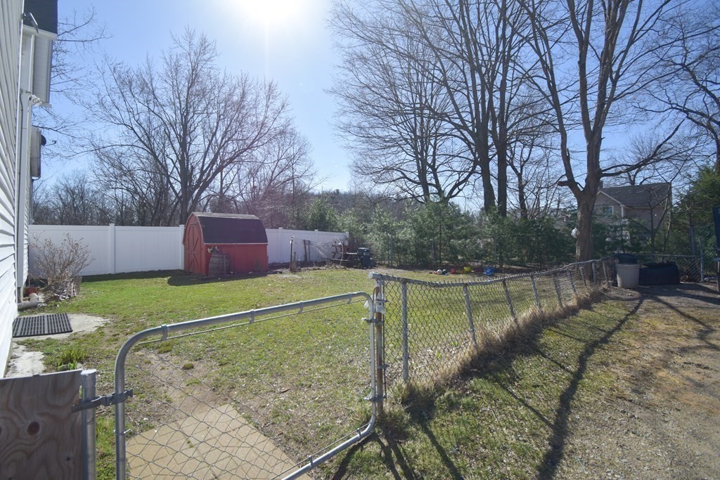 45-47 Beaudry Avenue Springfield, MA 01151 - Photo 3 of 14 Gallery Image 3