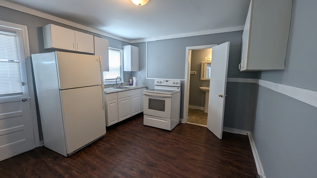 45-47 Beaudry Avenue Springfield, MA 01151 - Photo 8 of 14 Gallery Image 8