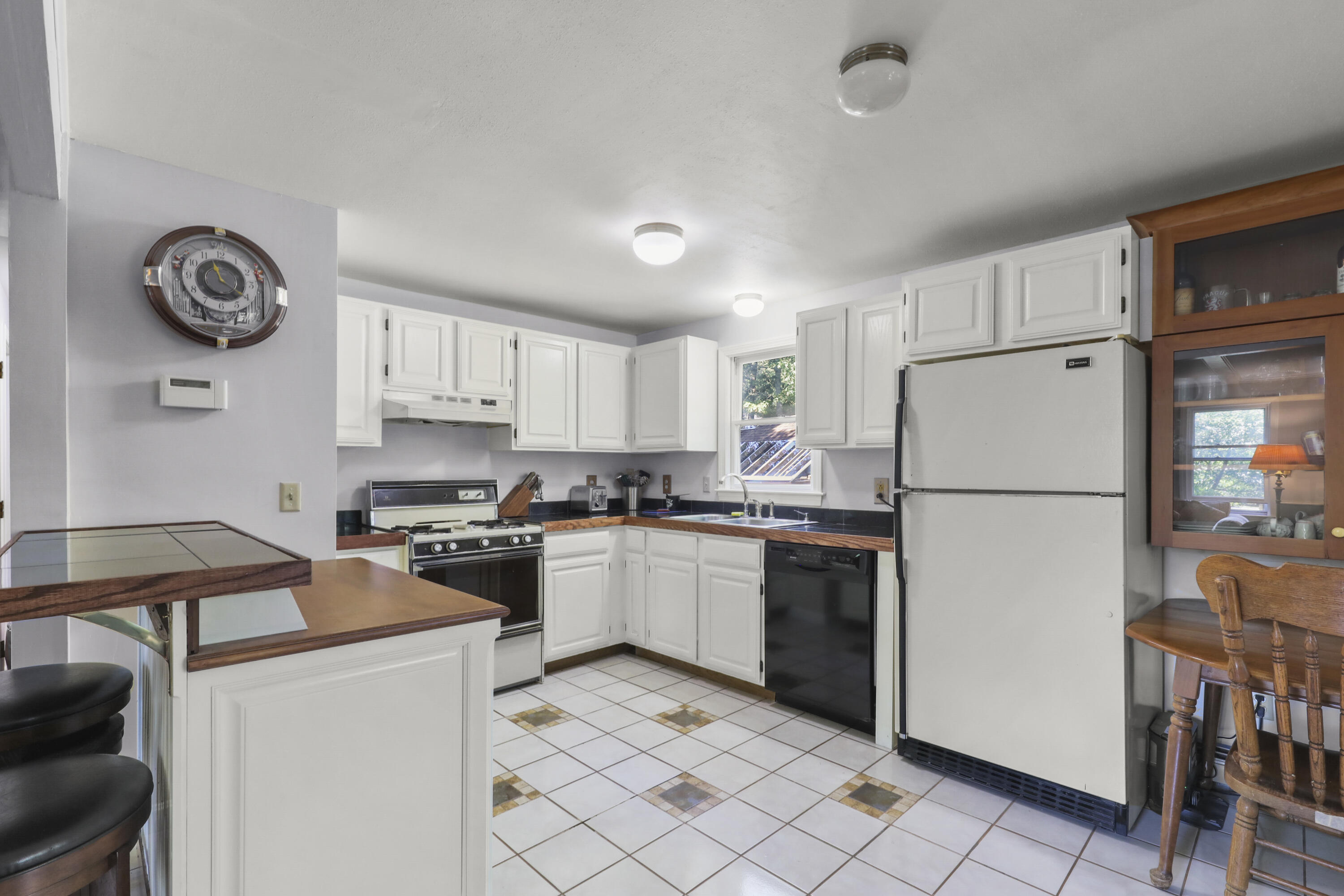 89 Degrass Road Mashpee, MA 02649 - Photo 8 of 34 IMG_9734