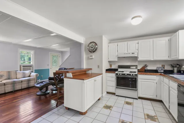 $699,000 | 89 Degrass Road, Mashpee, MA 02649