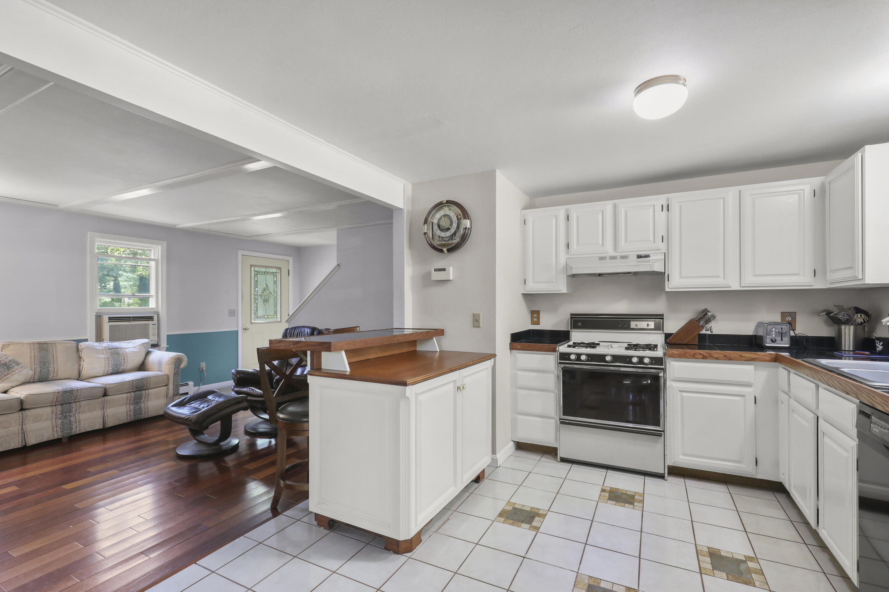 89 Degrass Road Mashpee, MA 02649 - Photo 9 of 34 IMG_9739