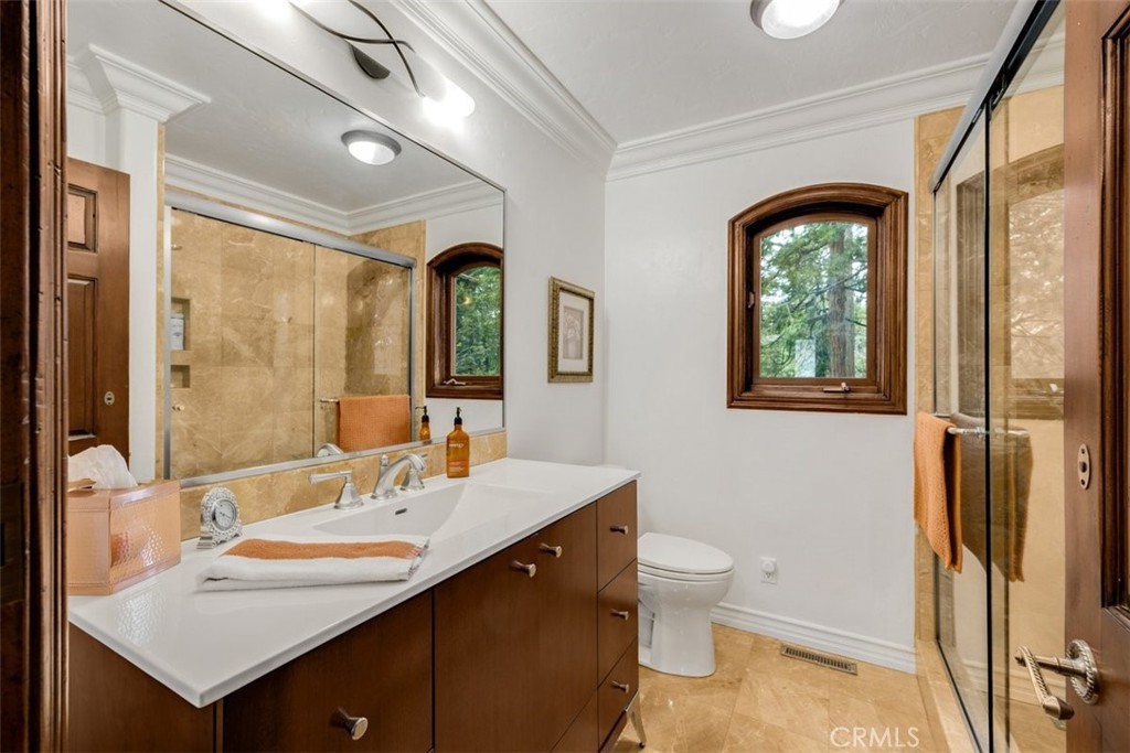 29162 Bald Eagle Ridge Road Lake Arrowhead, CA 92352 - Photo 13 of 60