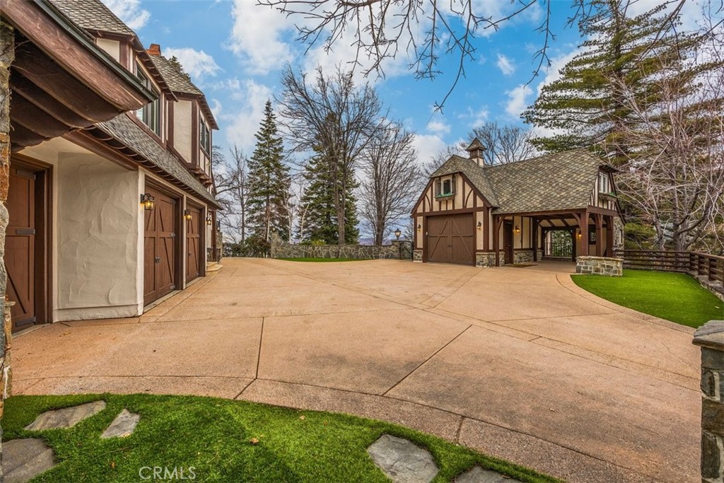 29162 Bald Eagle Ridge Road Lake Arrowhead, CA 92352 - Photo 41 of 60