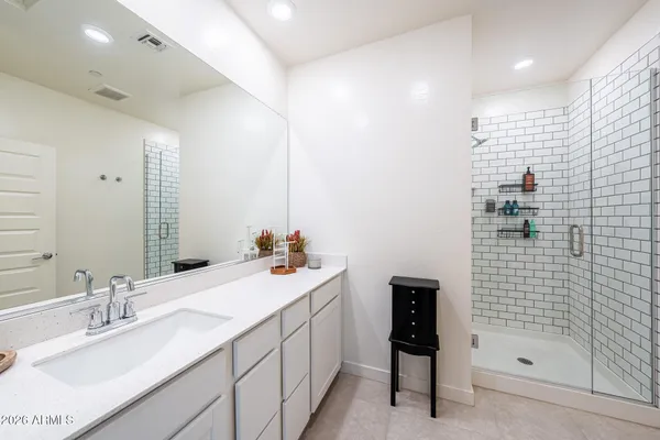 $389,000 | 2750 South Voyager Drive, Unit 101, Gilbert, AZ 85295