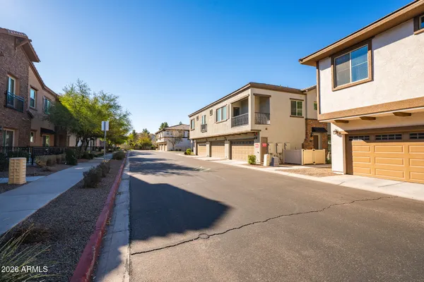 $389,000 | 2750 South Voyager Drive, Unit 101, Gilbert, AZ 85295