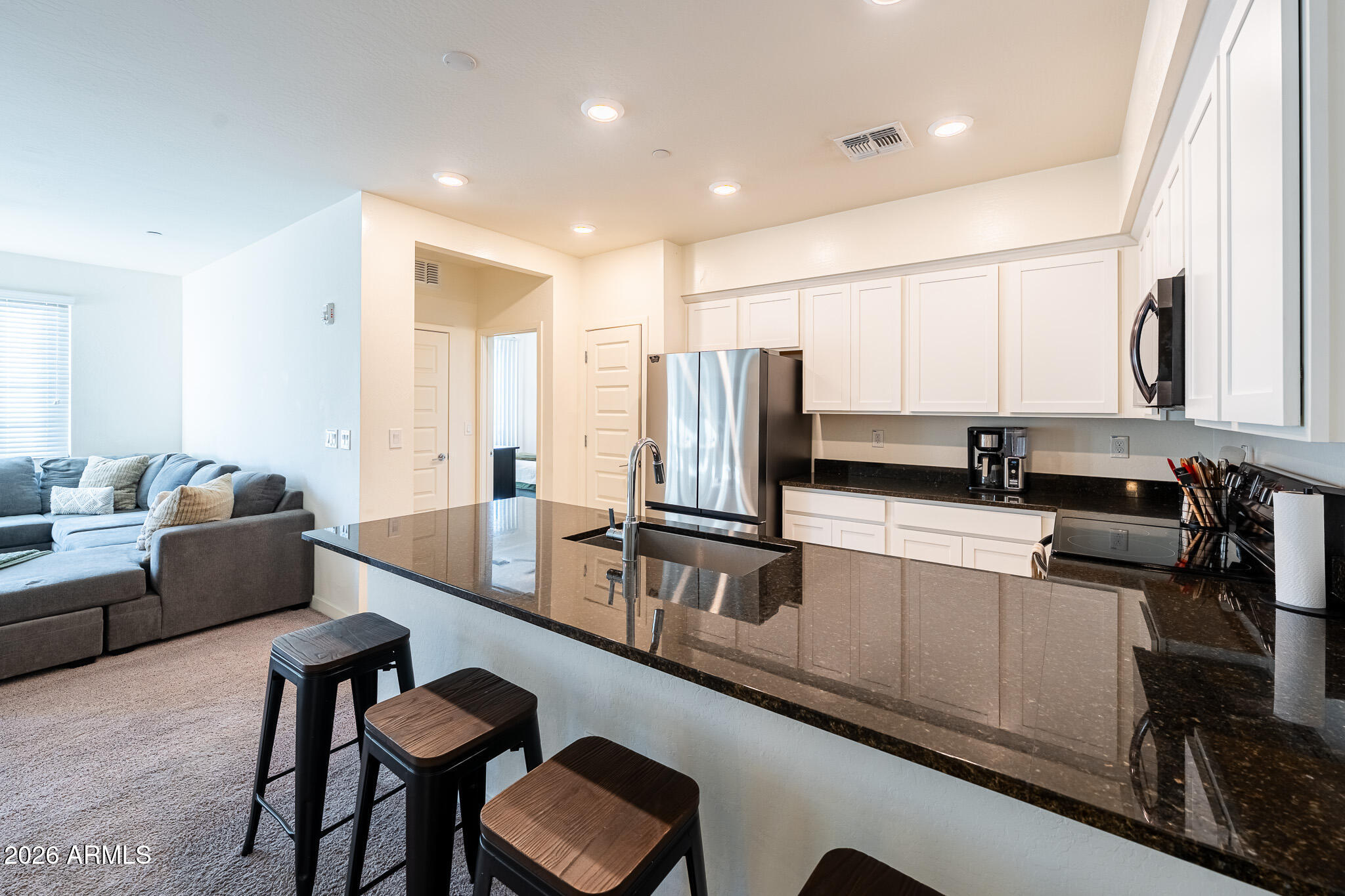 2750 South Voyager Drive, Unit 101 Gilbert, AZ 85295 - Photo 9 of 36 Kitchen