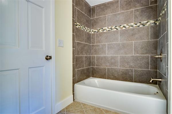 3 Lilian Rd Extension Framingham, MA 01701 - Photo 11 of 20 Gallery Image 11
