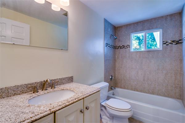 3 Lilian Rd Extension Framingham, MA 01701 - Photo 14 of 20 Gallery Image 14