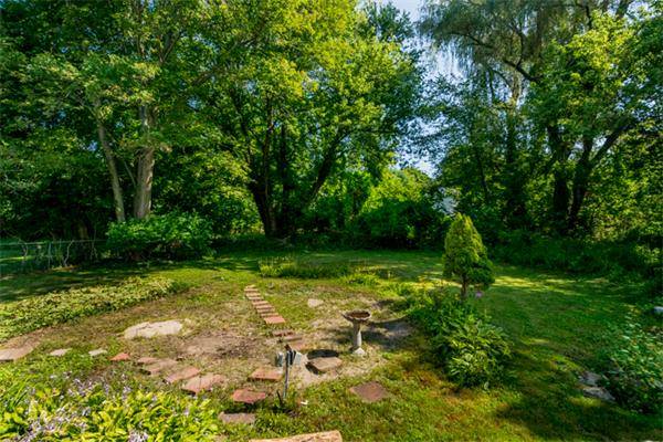 3 Lilian Rd Extension Framingham, MA 01701 - Photo 18 of 20 Gallery Image 18