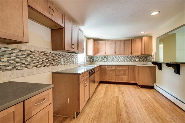 3 Lilian Rd Extension Framingham, MA 01701 - Photo 5 of 20 Gallery Image 5