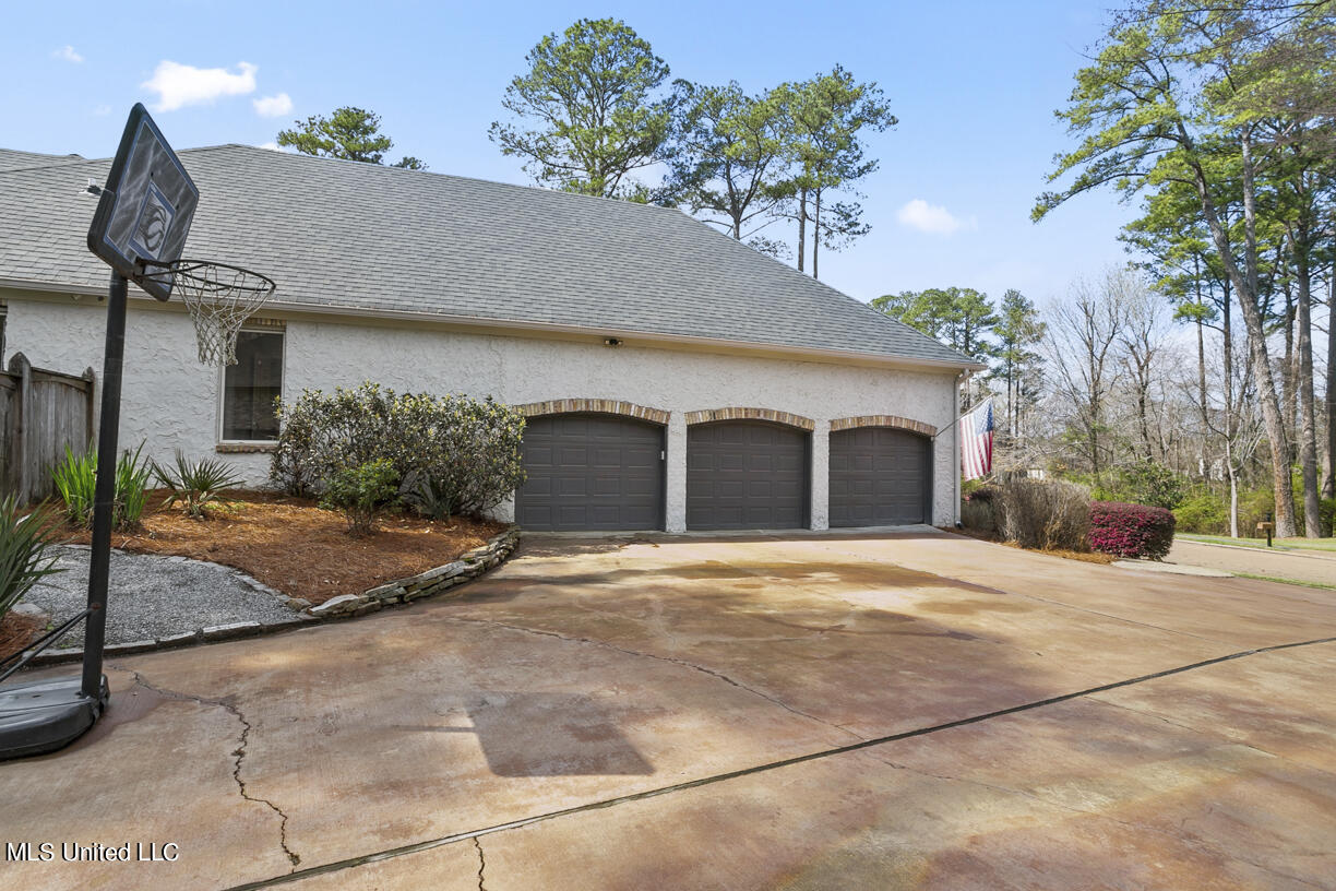349 Kingsbridge Road Madison, MS 39110 - Photo 54 of 68 349 Kingsbridge final-54