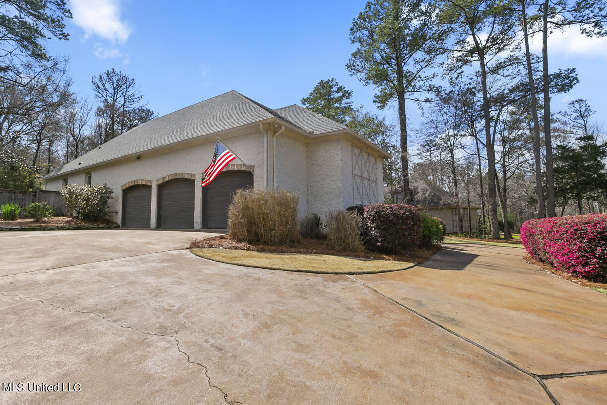 349 Kingsbridge Road Madison, MS 39110 - Photo 55 of 68 349 Kingsbridge final-55
