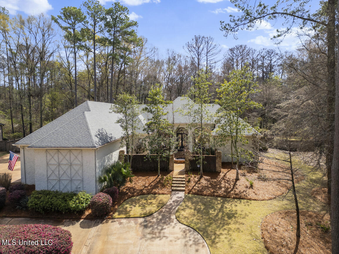349 Kingsbridge Road Madison, MS 39110 - Photo 57 of 68 349 Kingsbridge drone final-1