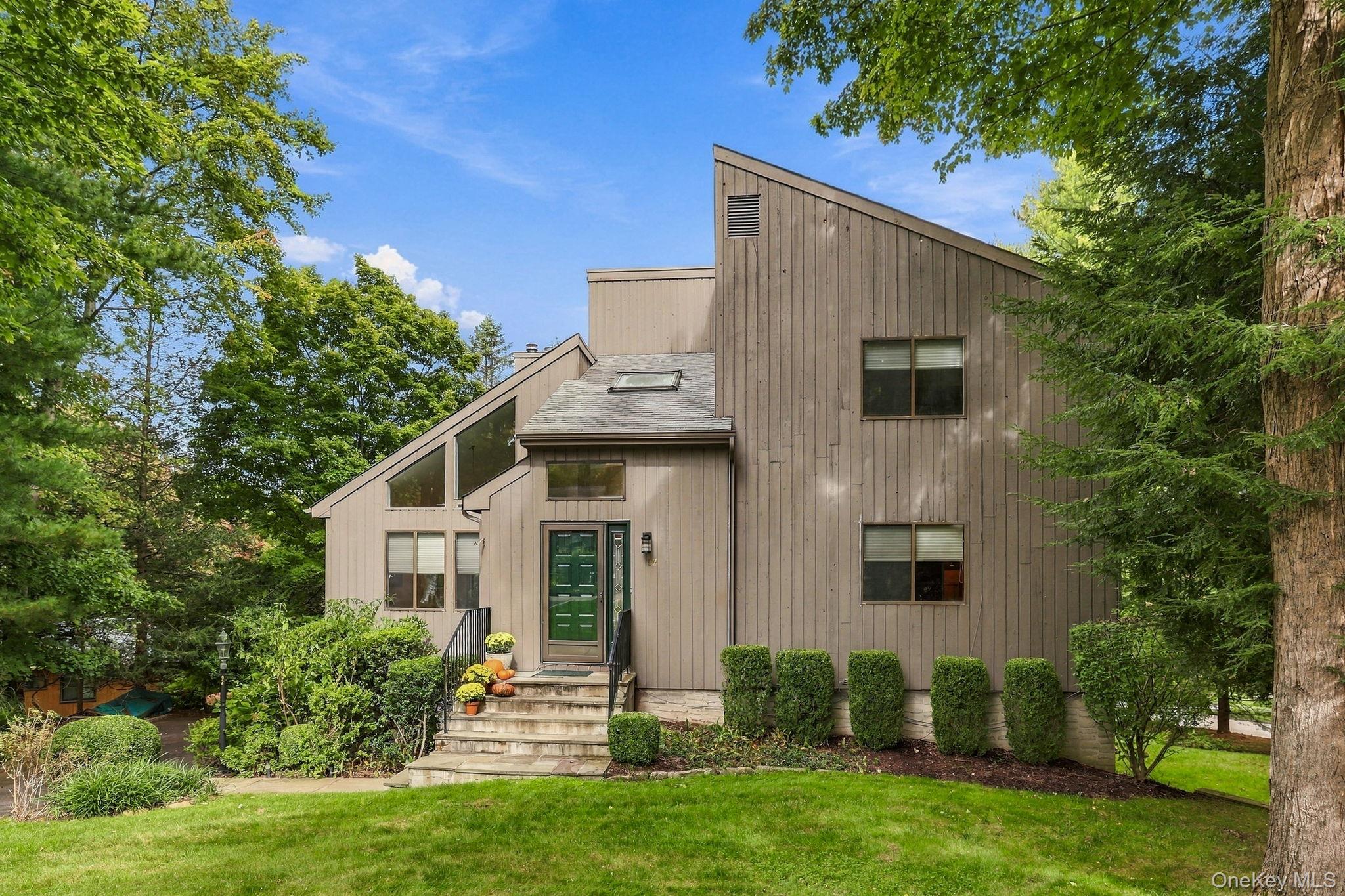92 Mitchell Road Somers, NY 10589 - Photo 3 of 46 Gallery Image 3