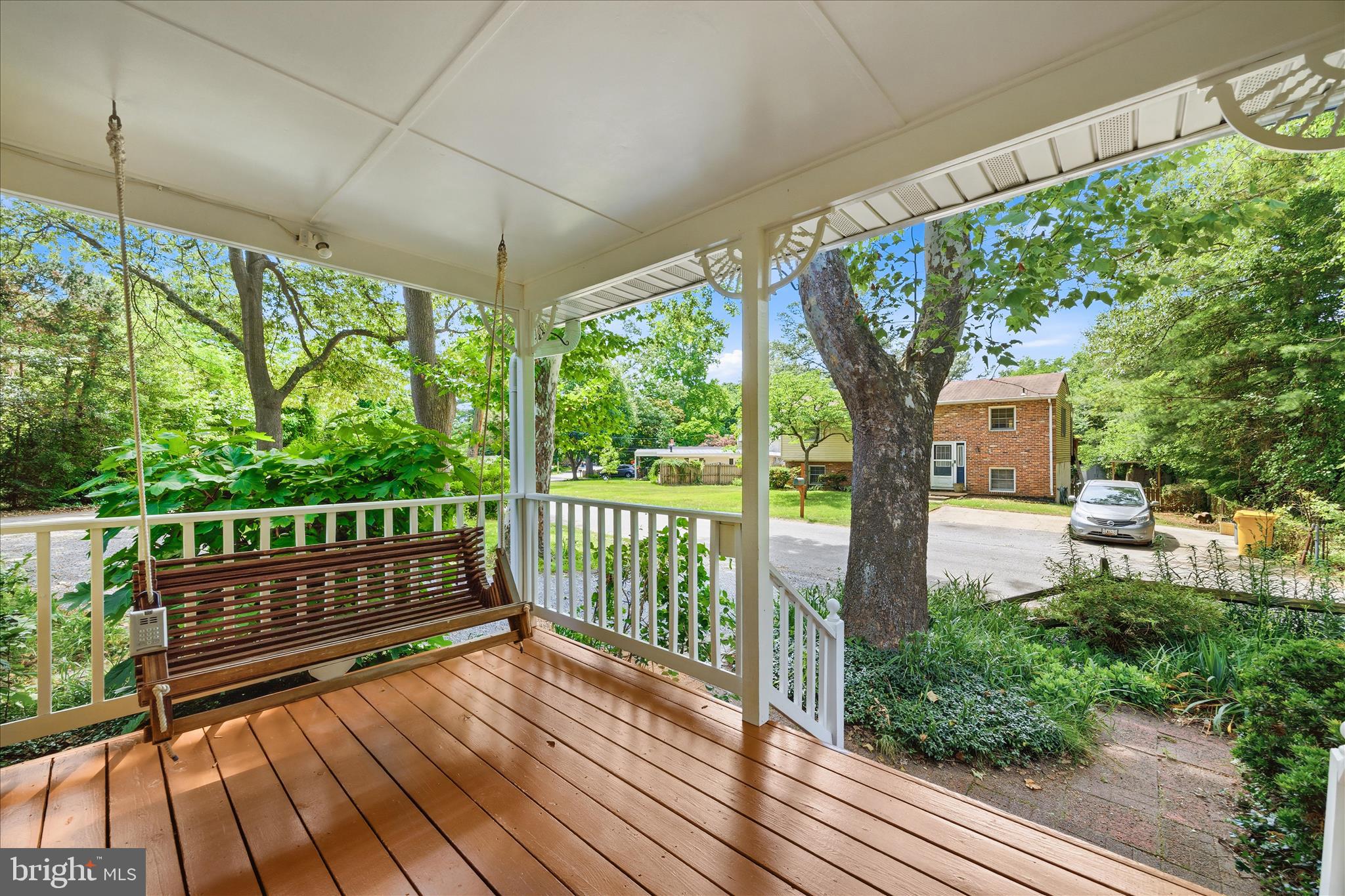 565 Sunset Knoll Road Pasadena, MD 21122 - Photo 5 of 48