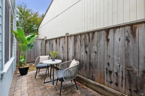 $728,000 | 24 Merrydale Court, San Rafael, CA 94903