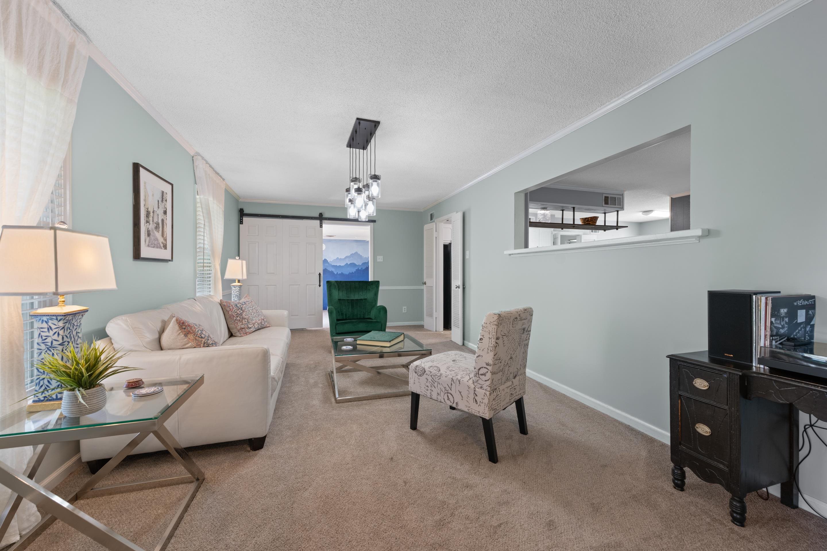 2551 Lovitt Drive Memphis, TN 38119 - Photo 3 of 28