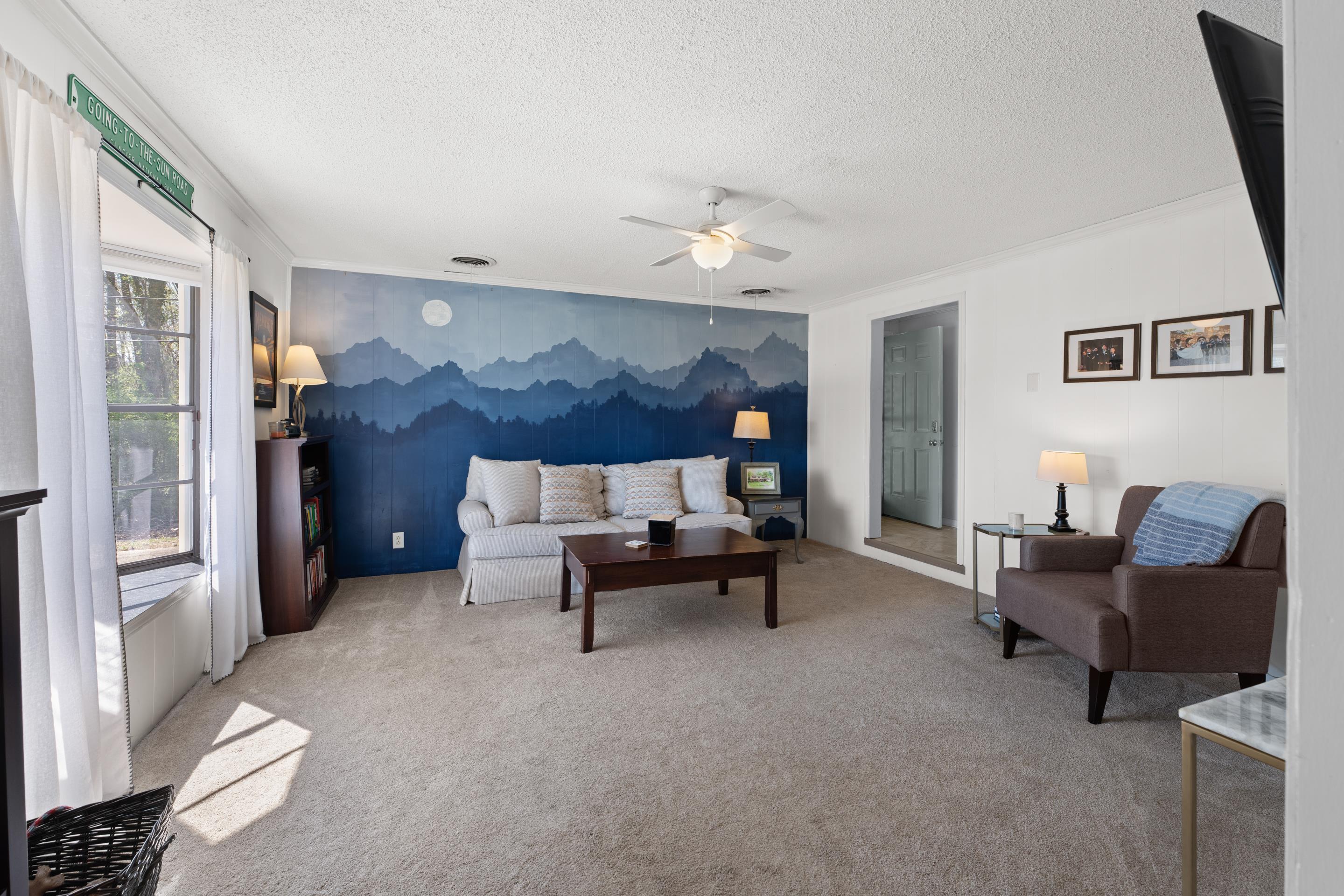 2551 Lovitt Drive Memphis, TN 38119 - Photo 4 of 28 Second living space off of carport entry. There is a nice locker/mudroom setup off the entry door.