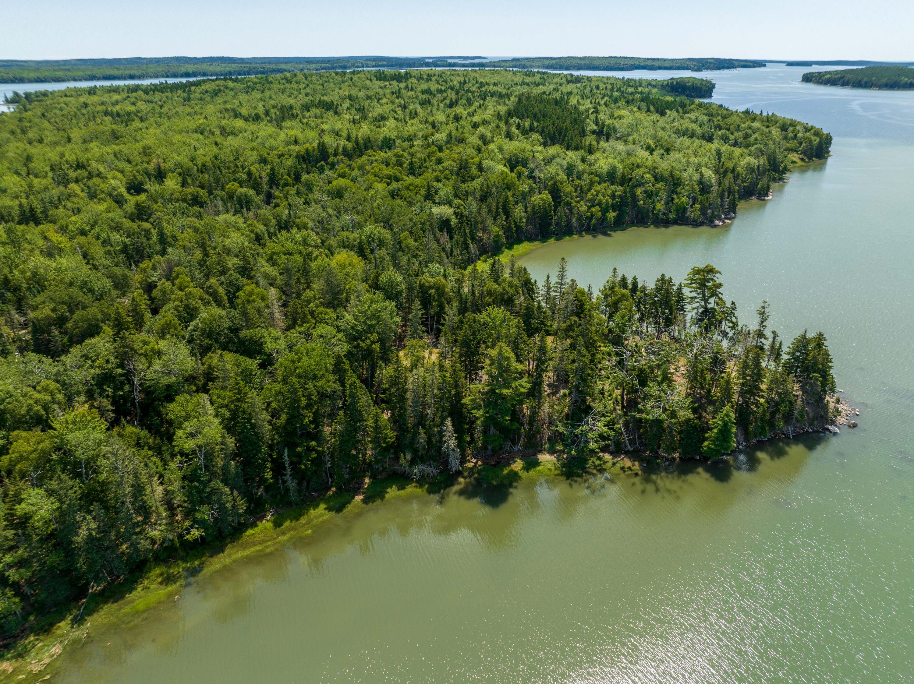 117 Putnam Drive Harrington, ME 04643 - Photo 4 of 37 117 Putnam Drive, Harrington (3 of 39)