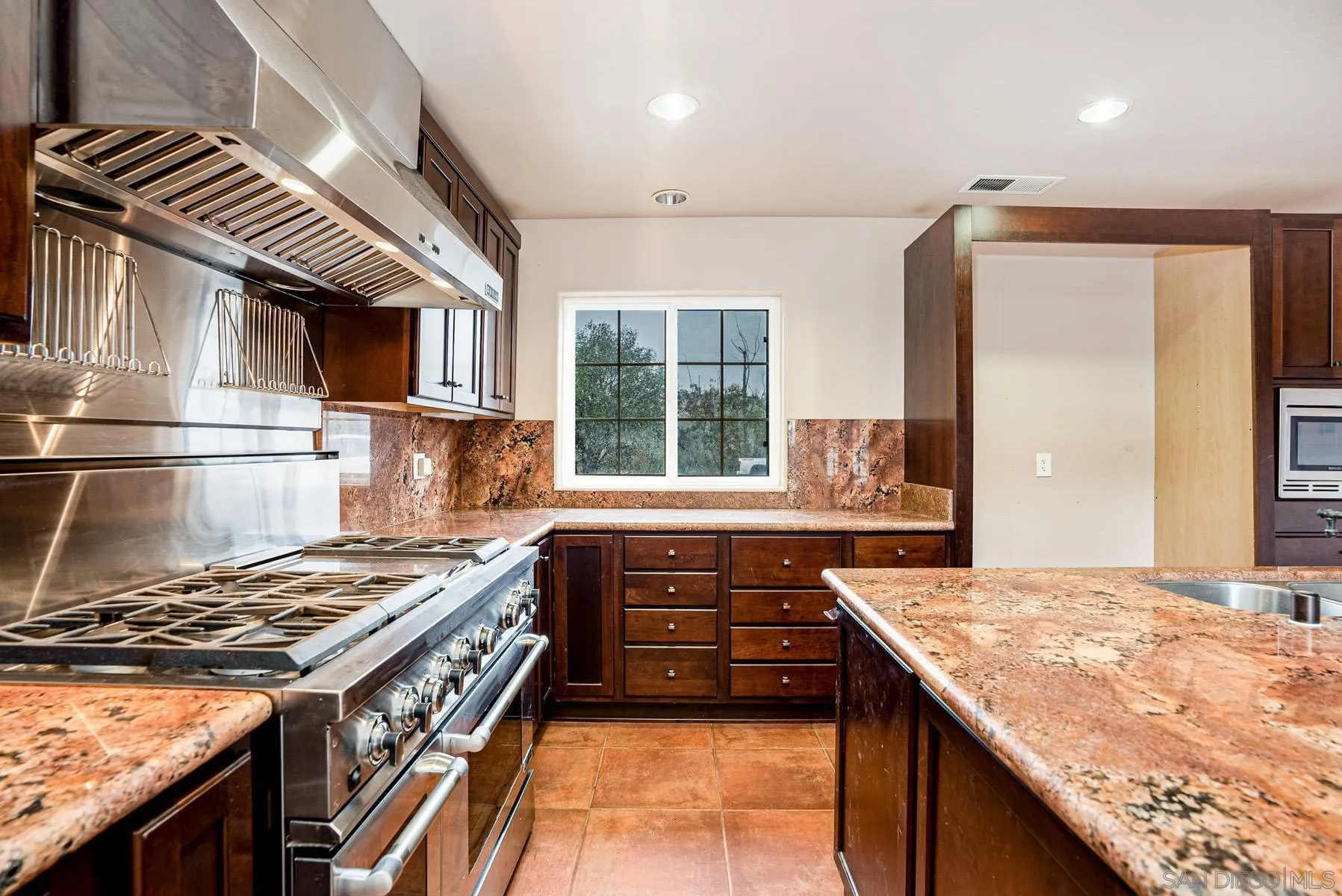 20850 Deerhorn Valley Road Jamul, CA 91935 - Photo 11 of 31 Gallery Image 11