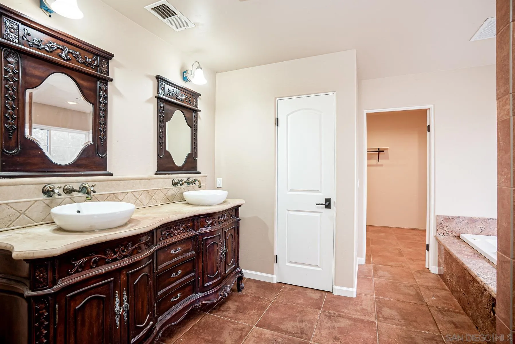 20850 Deerhorn Valley Road Jamul, CA 91935 - Photo 17 of 31 Gallery Image 17