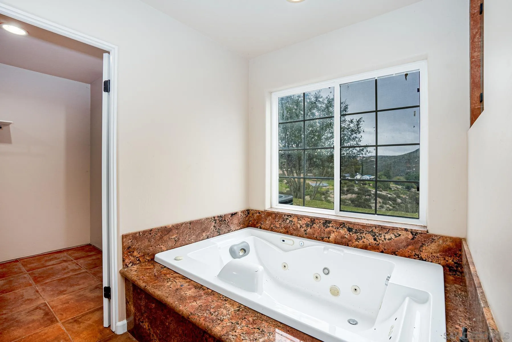 20850 Deerhorn Valley Road Jamul, CA 91935 - Photo 18 of 31 Gallery Image 18