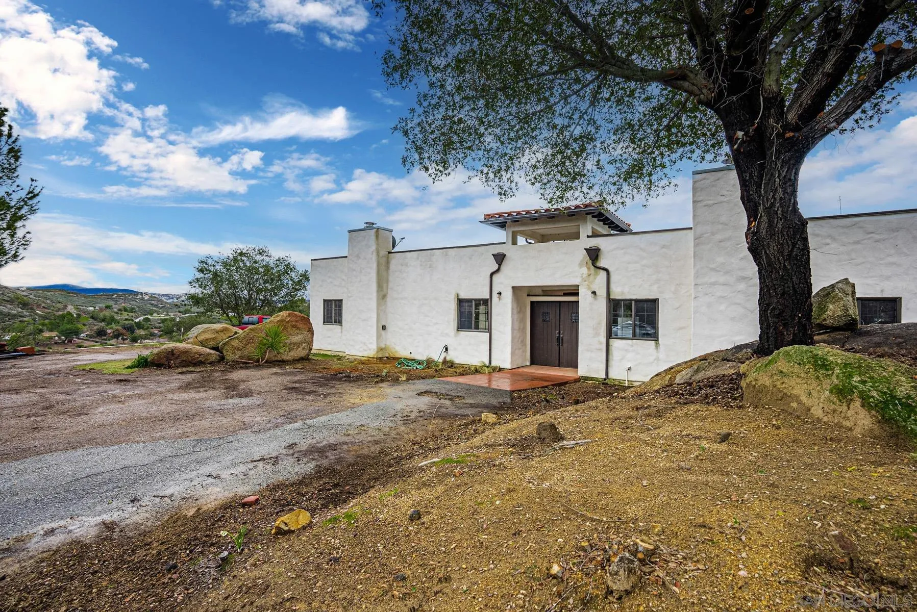 20850 Deerhorn Valley Road Jamul, CA 91935 - Photo 5 of 31 Gallery Image 5