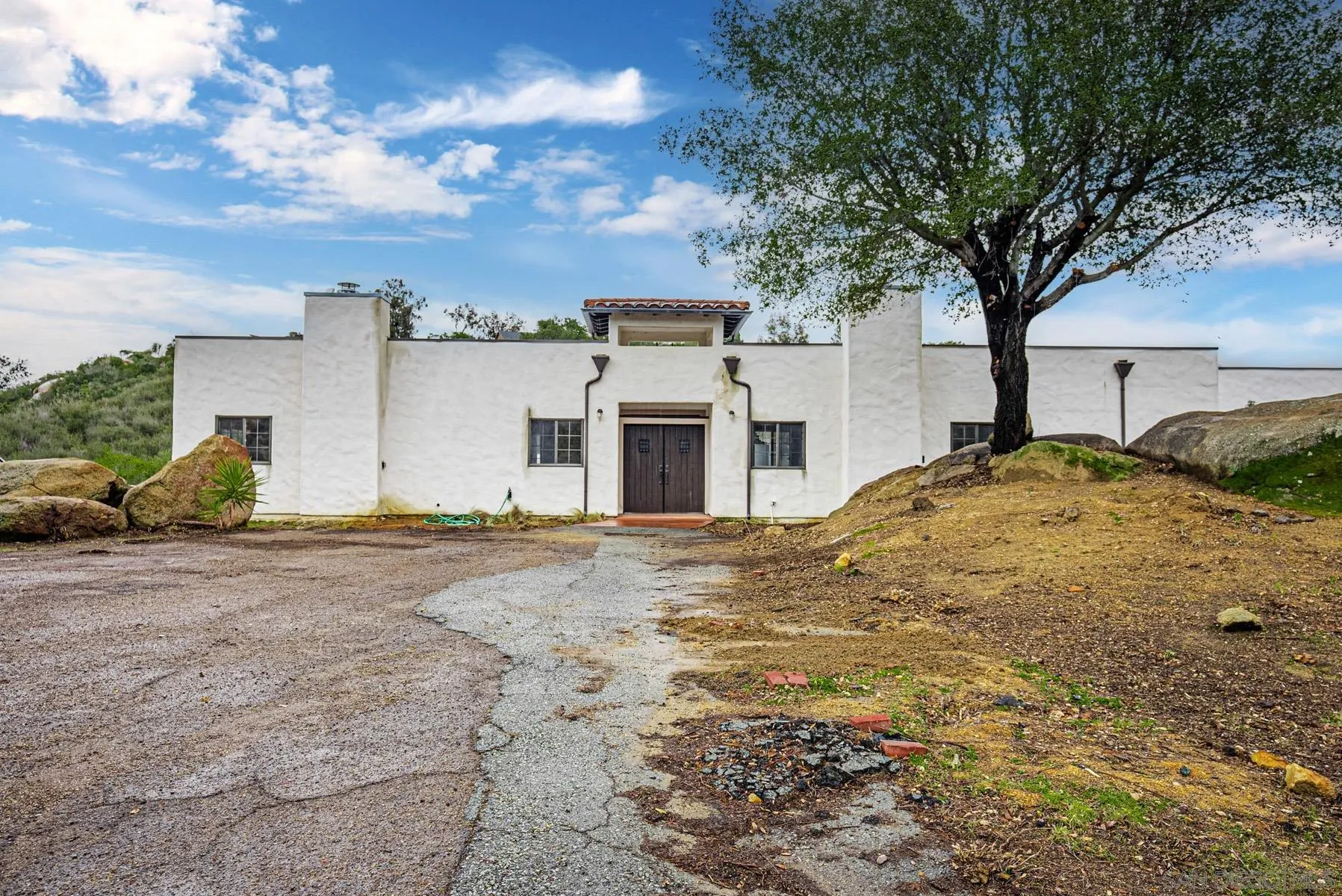 20850 Deerhorn Valley Road Jamul, CA 91935 - Photo 6 of 31 Gallery Image 6