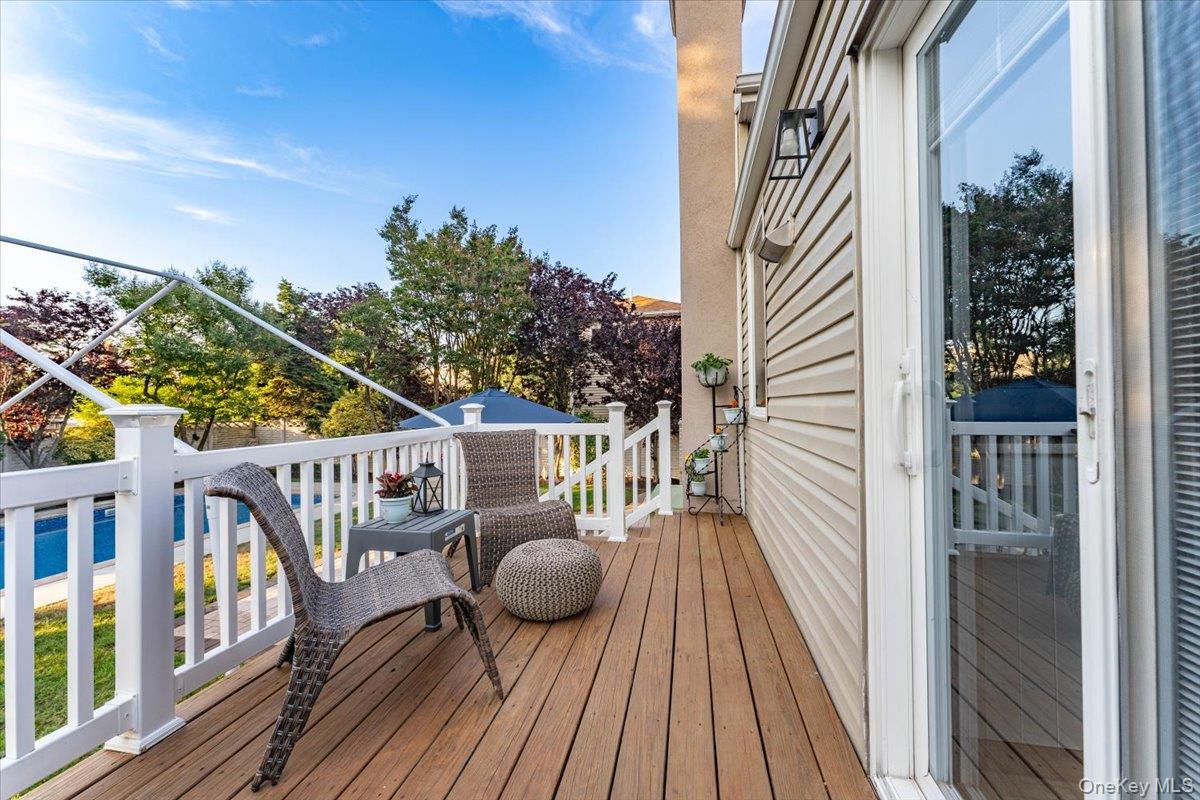 4 Brafmans Road Inwood, NY 11096 - Photo 8 of 21 Gallery Image 8