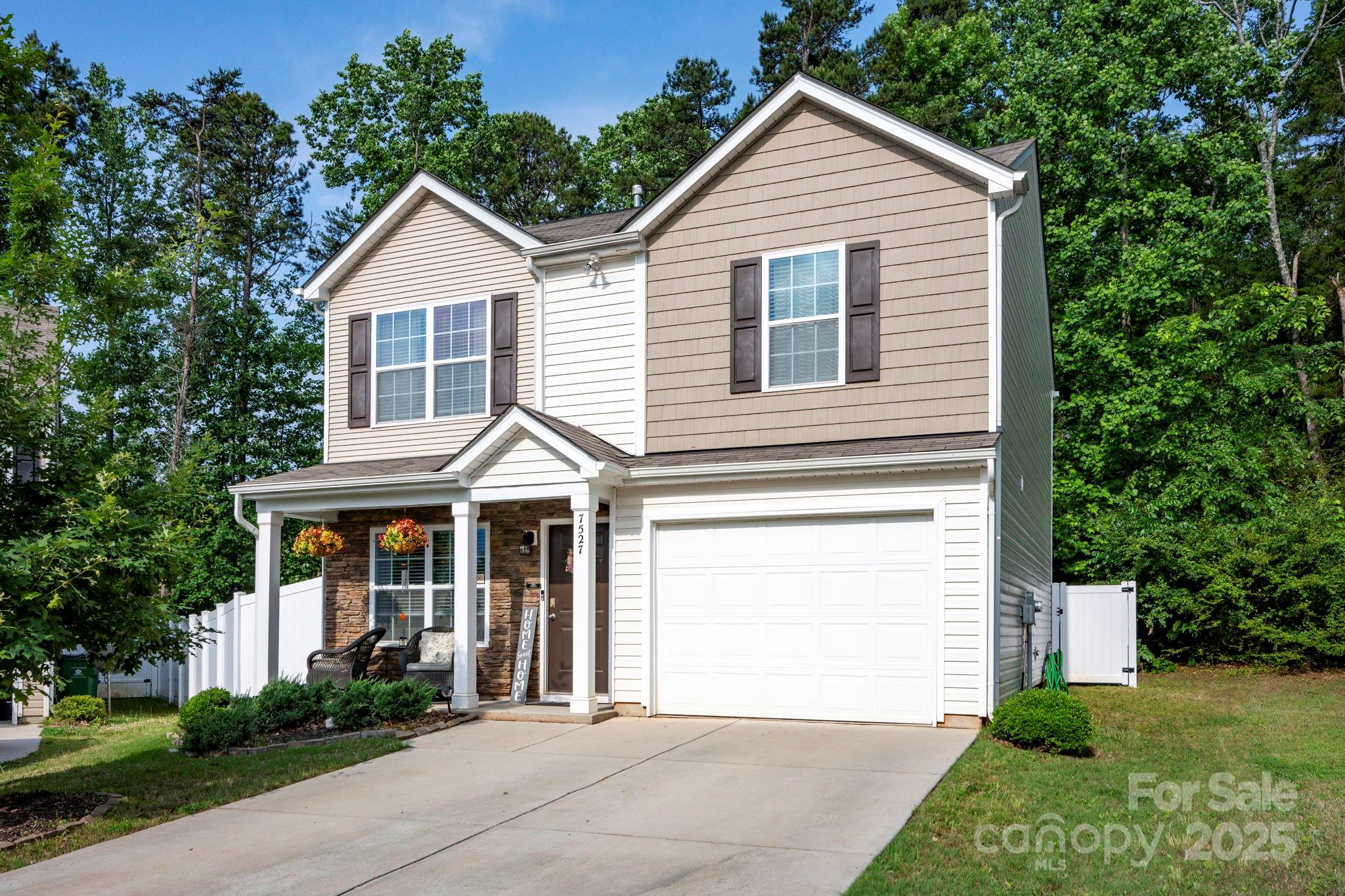 7527 Finnigan Road Charlotte, NC 28215 - Photo 1 of 24 Gallery Image 1