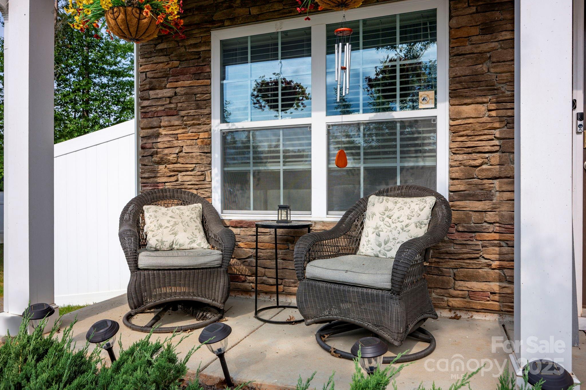 7527 Finnigan Road Charlotte, NC 28215 - Photo 2 of 24 Gallery Image 2