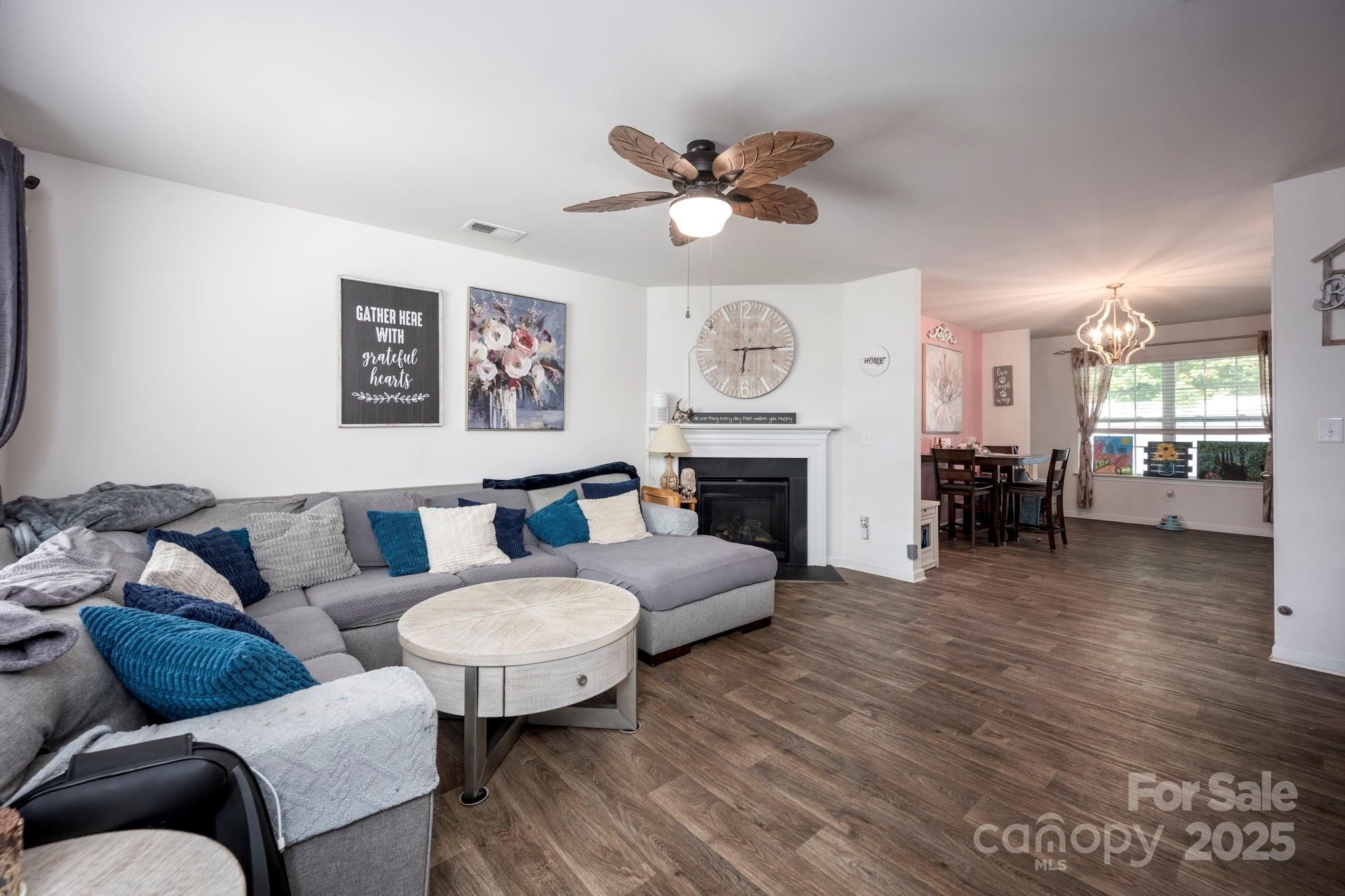 7527 Finnigan Road Charlotte, NC 28215 - Photo 3 of 24 Gallery Image 3