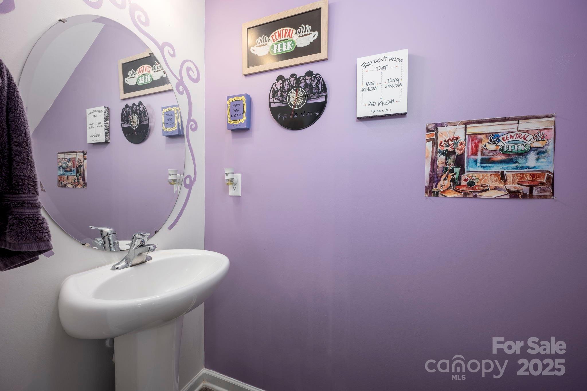 7527 Finnigan Road Charlotte, NC 28215 - Photo 6 of 24 Gallery Image 6
