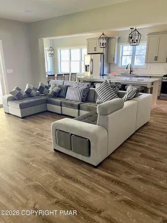 $4,250 | 808 Columbus Avenue, Stroudsburg, PA 18360