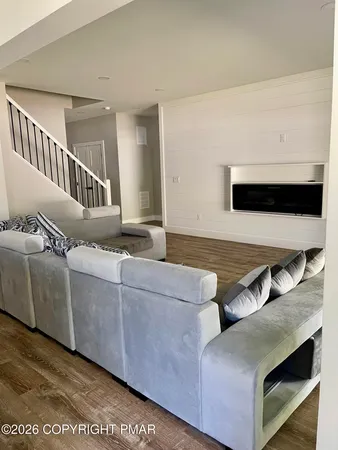 $4,250 | 808 Columbus Avenue, Stroudsburg, PA 18360