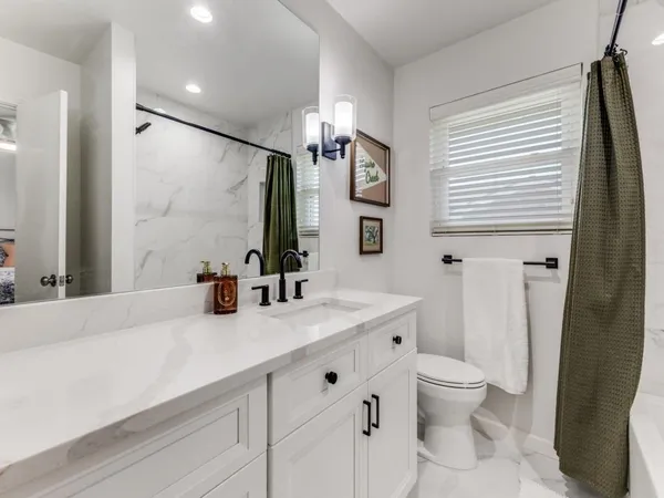 $2,300 | 6037 Sandhurst Lane, Unit C, Dallas, TX 75206