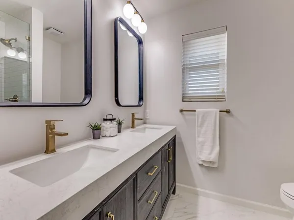 $2,300 | 6037 Sandhurst Lane, Unit C, Dallas, TX 75206