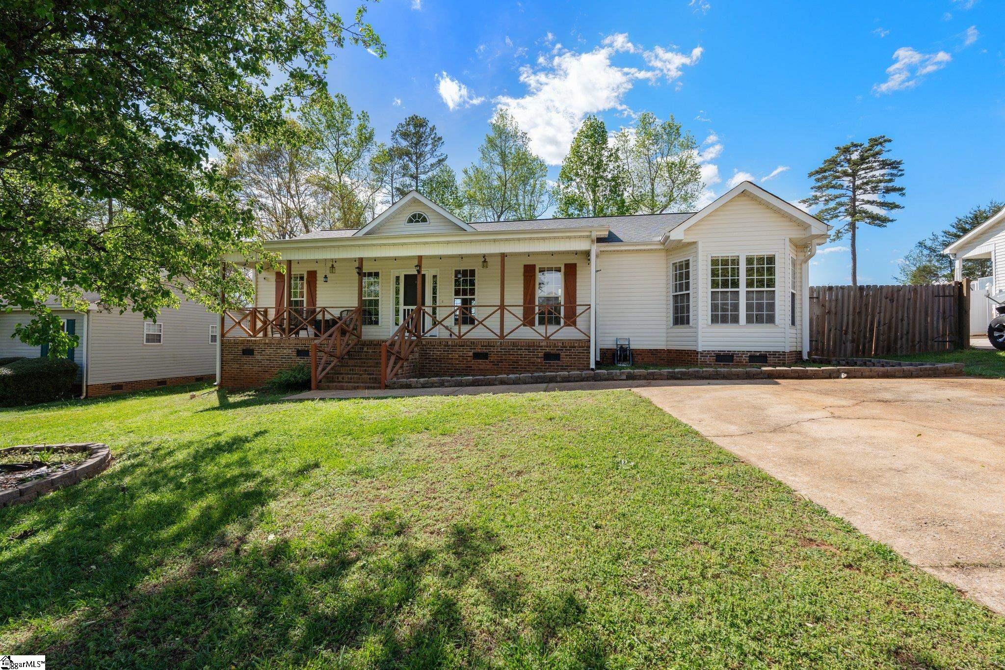 102 Jacqueline Road Piedmont, SC 29673 - Photo 2 of 32