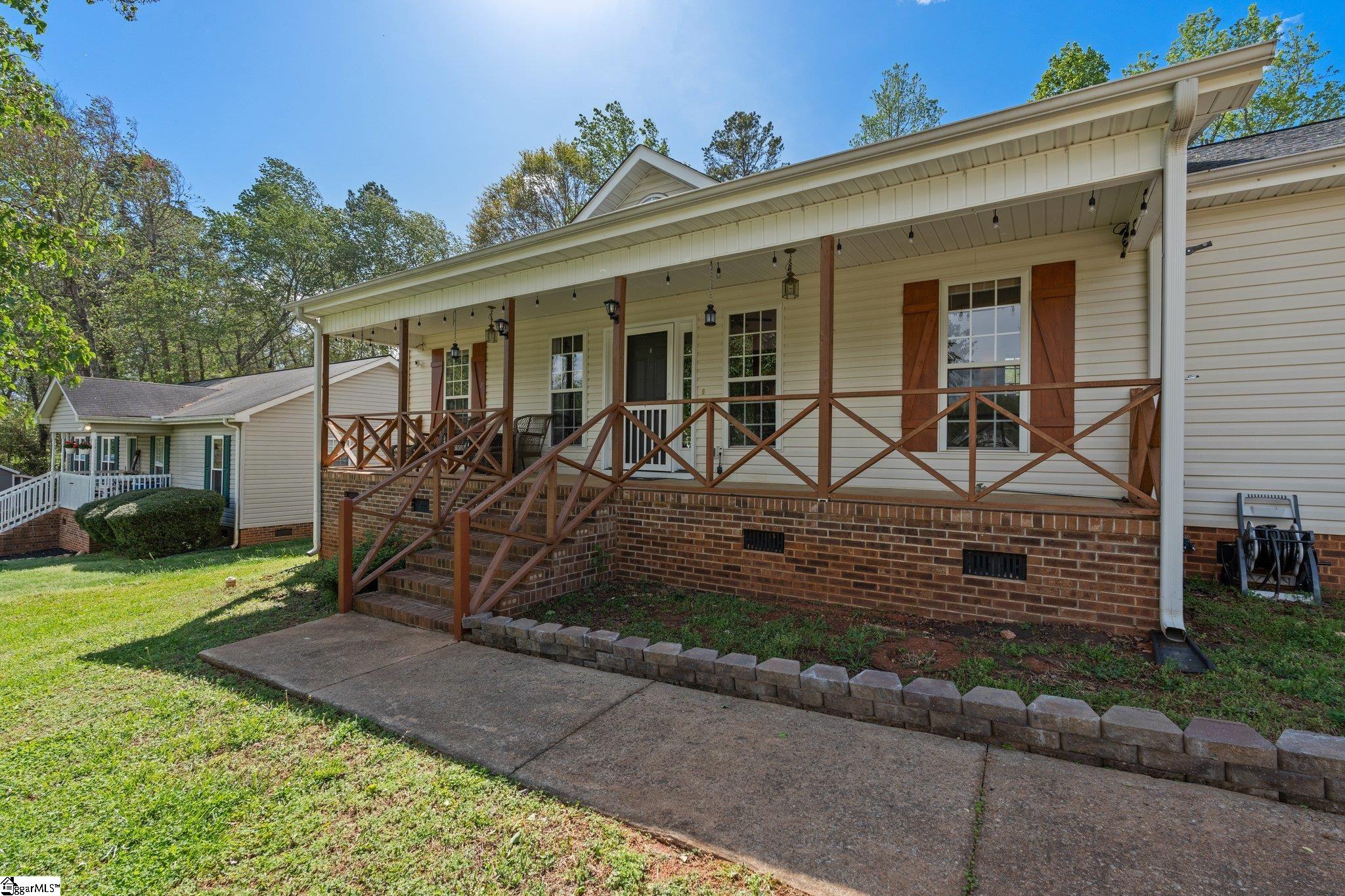 102 Jacqueline Road Piedmont, SC 29673 - Photo 3 of 32