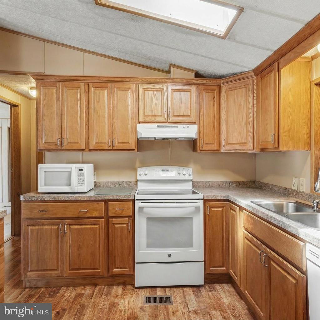 220 Maple Avenue Manheim, PA 17545 - Photo 20 of 30
