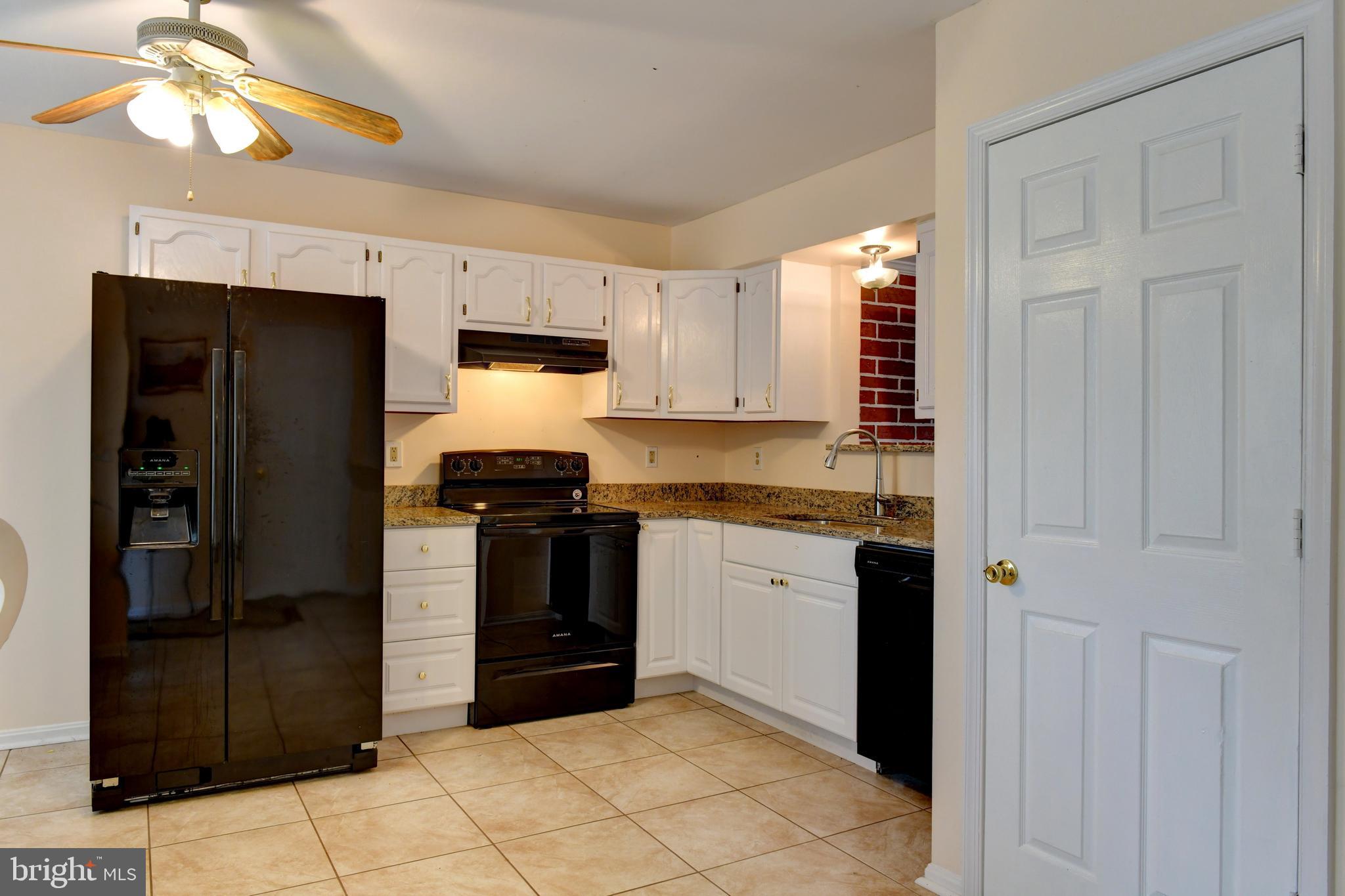 3727 3rd Avenue Edgewater, MD 21037 - Photo 3 of 32