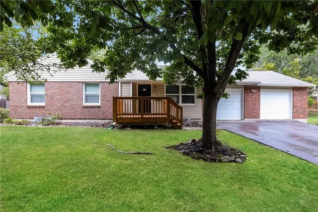 $1,860 | 9505 Newton Avenue, Kansas City, MO 64134