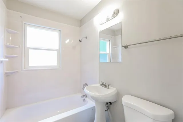 $1,860 | 9505 Newton Avenue, Kansas City, MO 64134